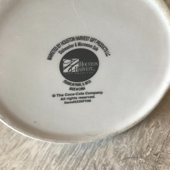 Coca Cola Mug Red and White Nostalgic Americana Oversize 20 oz. Soda Pop - Picture 7 of 11